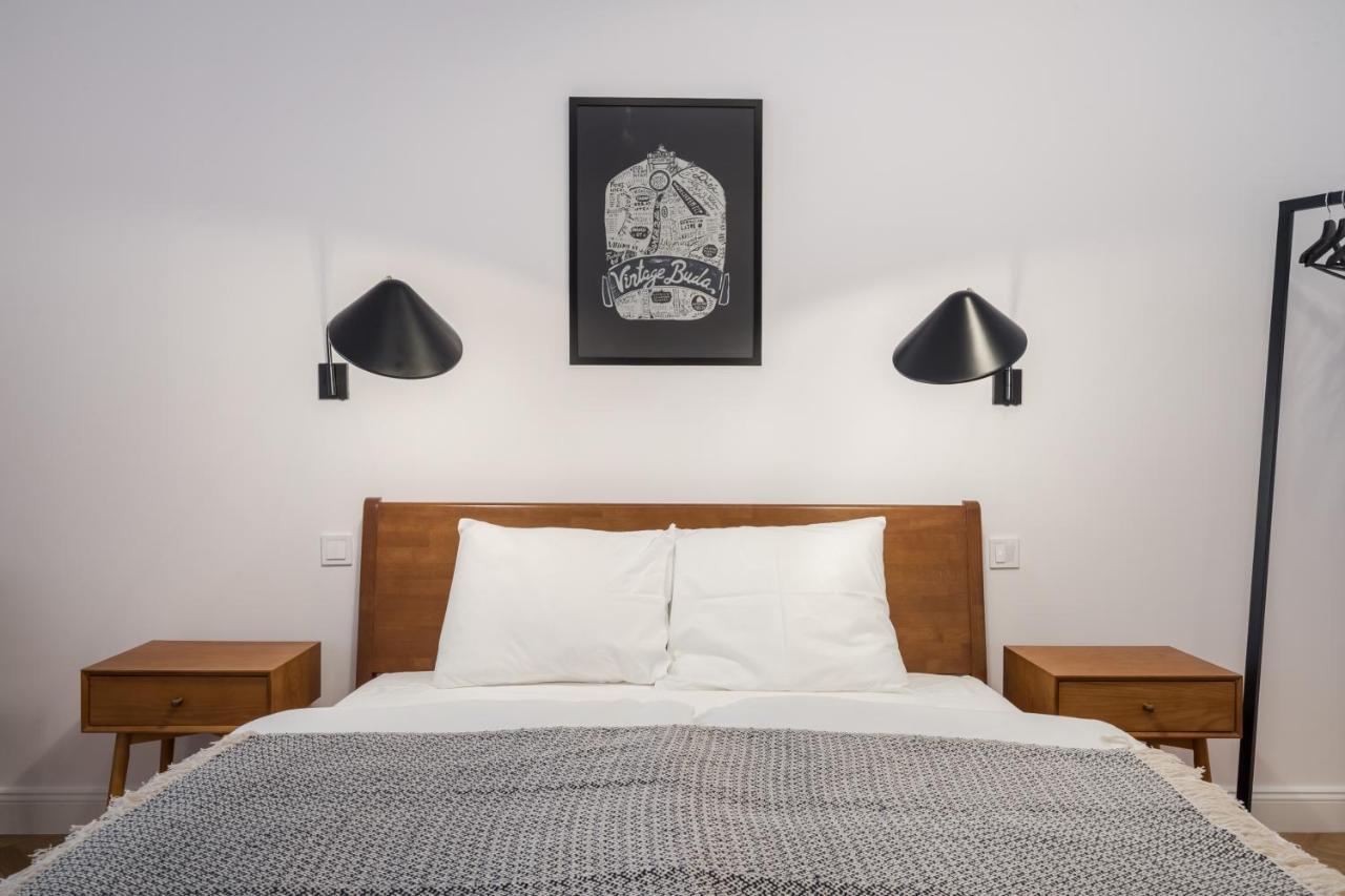 Apartment Bpr Scandi - Designer At Kiraly Street With Ac